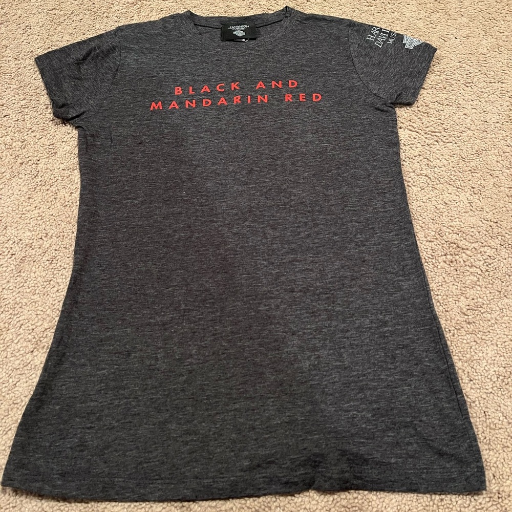 Womens Harley Davidson museum tshirt size medium